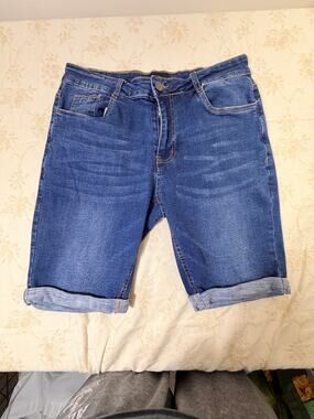 GINGTTO Women's Denim Bermuda Shorts Size 32 Blue Stretch Cuffed Jean Shorts